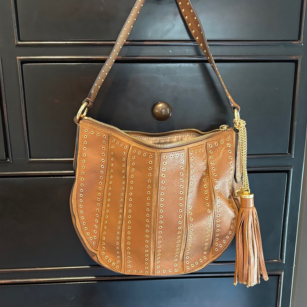 $350 RETAIL MK Michael Kors caramel grommet Hobo Bag